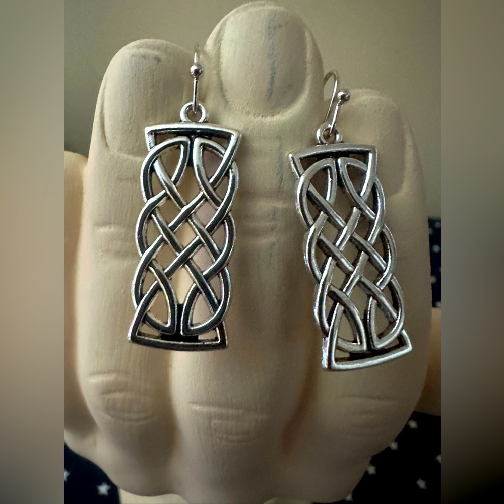 Vintage -Uniquely Carved Silver Dangle Earrings